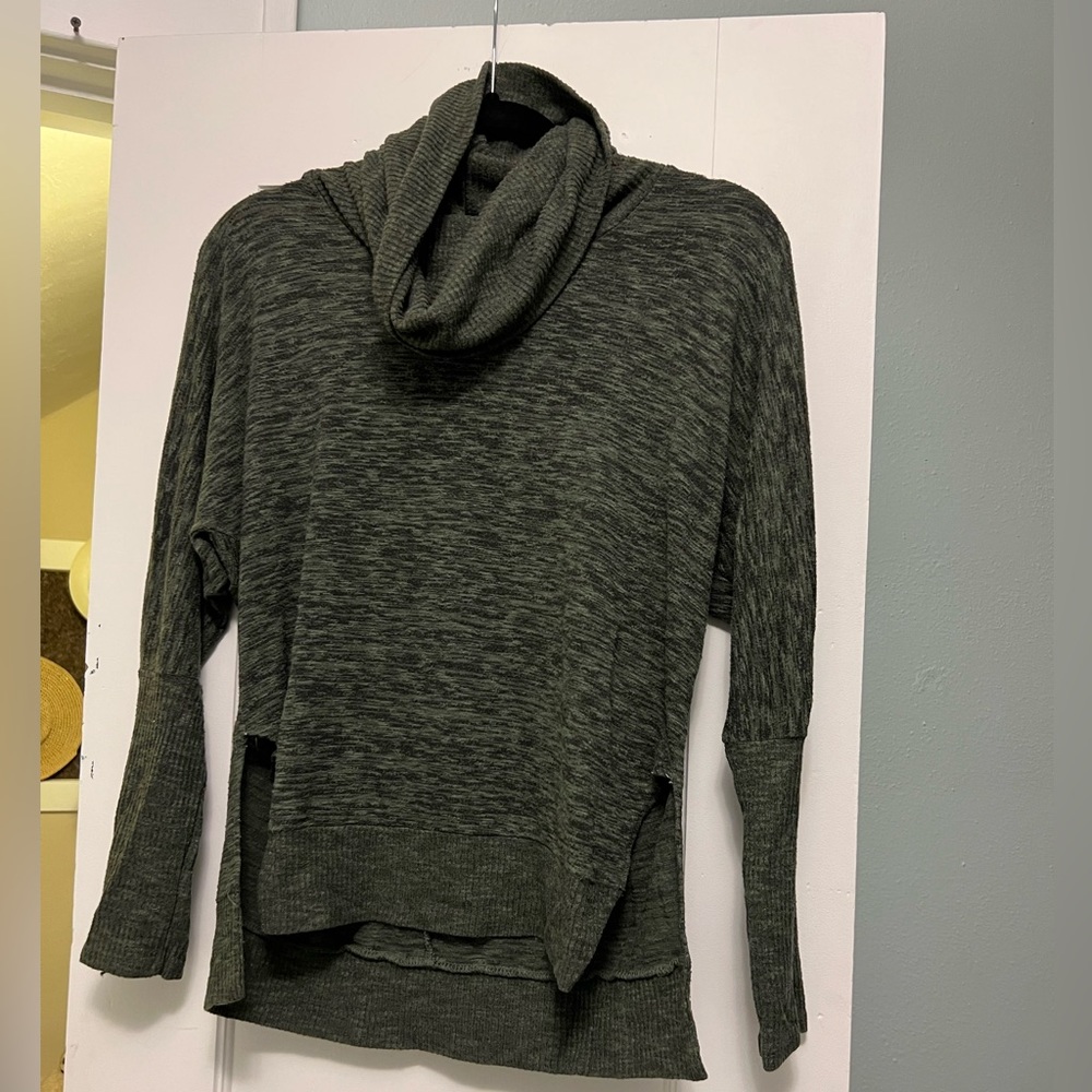 Sinuous cowl neck sweater XS